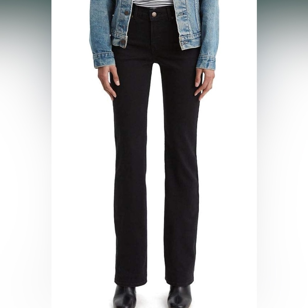 NWT Levi’s Women’s Classic Bootcut Jeans